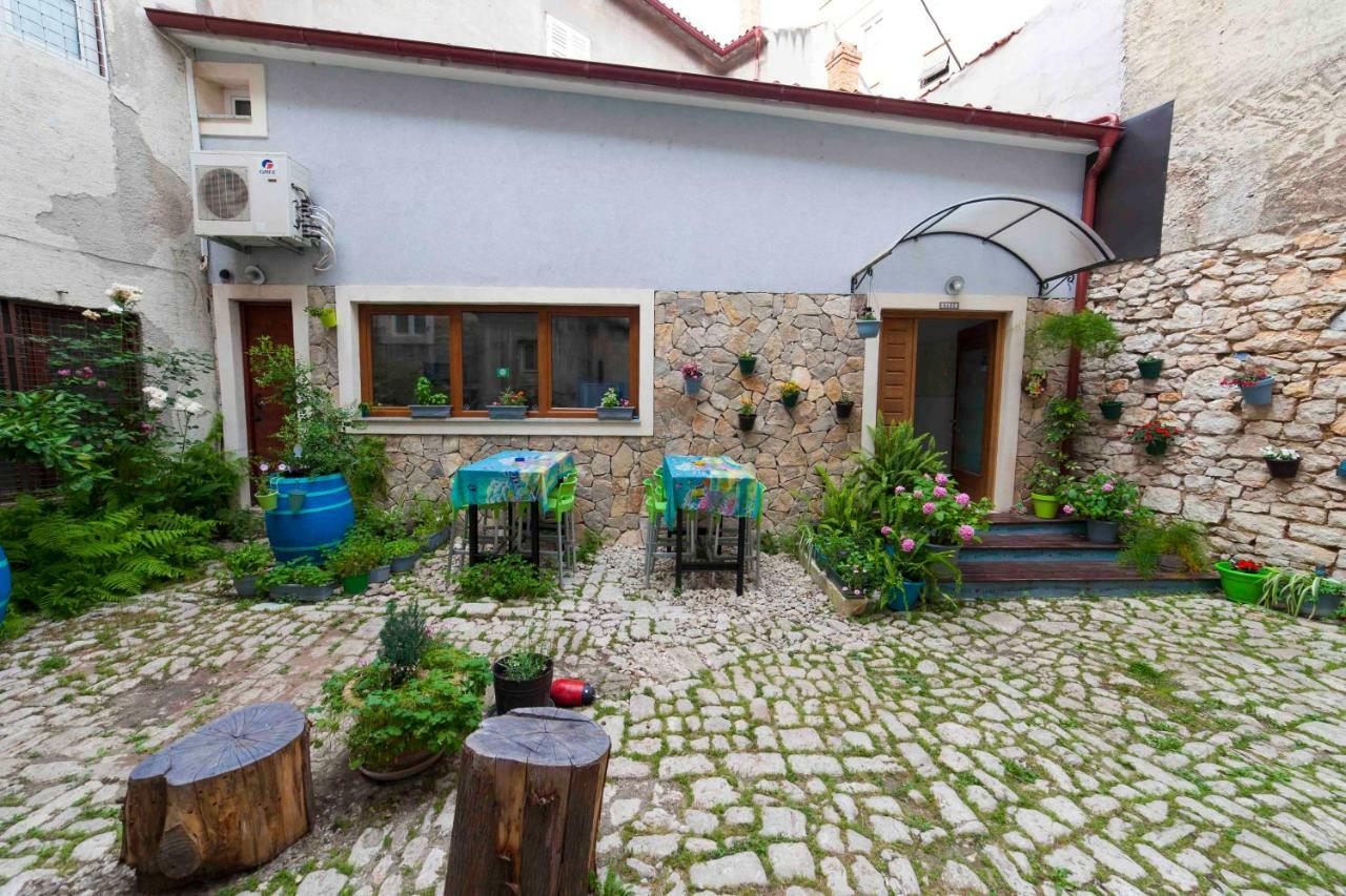 Hostel Mare Σίμπενικ Εξωτερικό φωτογραφία